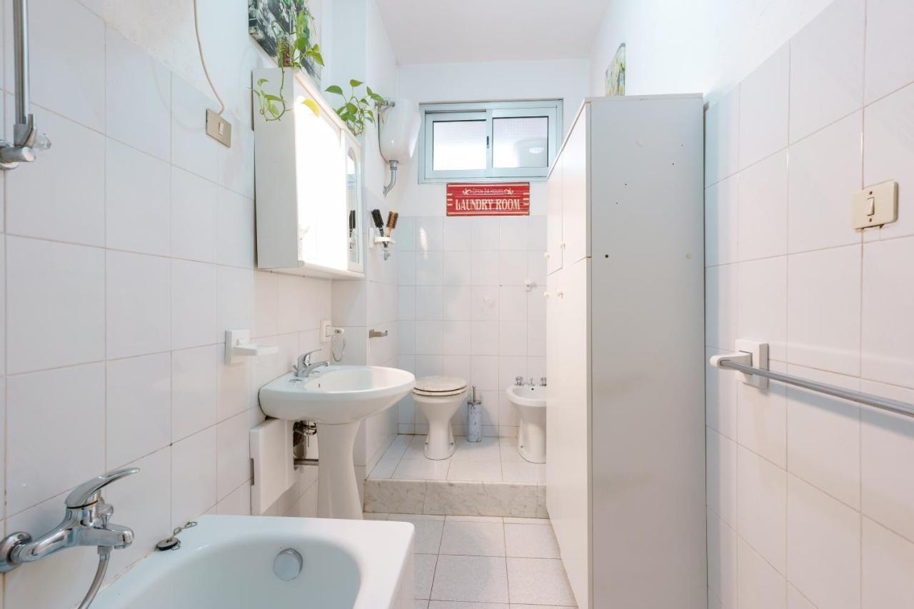 B&B POTHOS - ENG ITA - Rooms with Air Conditioning Wi-Fi Fridge Netflix Bike Rent Local Guide - Camere con aria condizionata, frigo, internet, guida locale, noleggio bici Cagliari Esterno foto