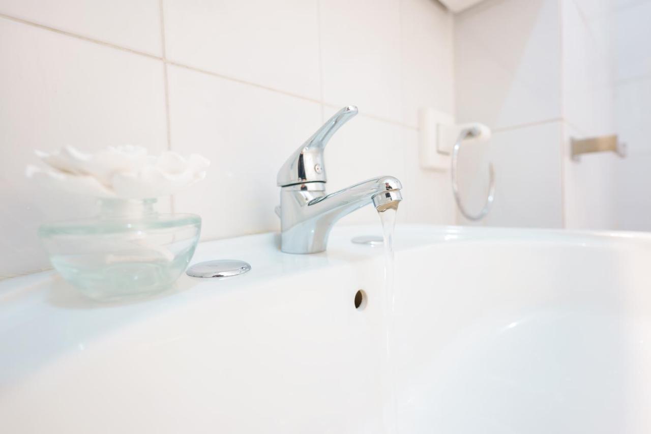 B&B POTHOS - ENG ITA - Rooms with Air Conditioning Wi-Fi Fridge Netflix Bike Rent Local Guide - Camere con aria condizionata, frigo, internet, guida locale, noleggio bici Cagliari Esterno foto