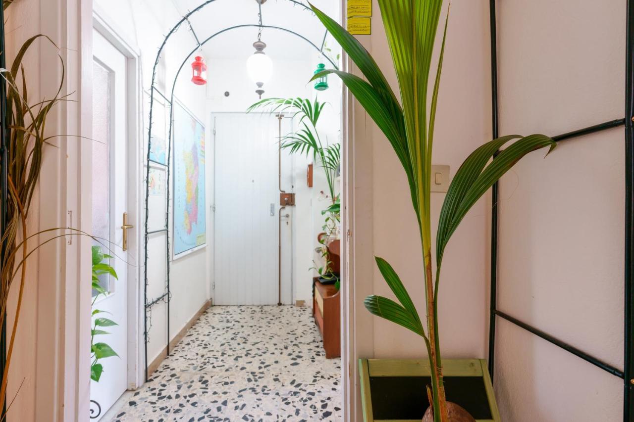 B&B POTHOS - ENG ITA - Rooms with Air Conditioning Wi-Fi Fridge Netflix Bike Rent Local Guide - Camere con aria condizionata, frigo, internet, guida locale, noleggio bici Cagliari Esterno foto