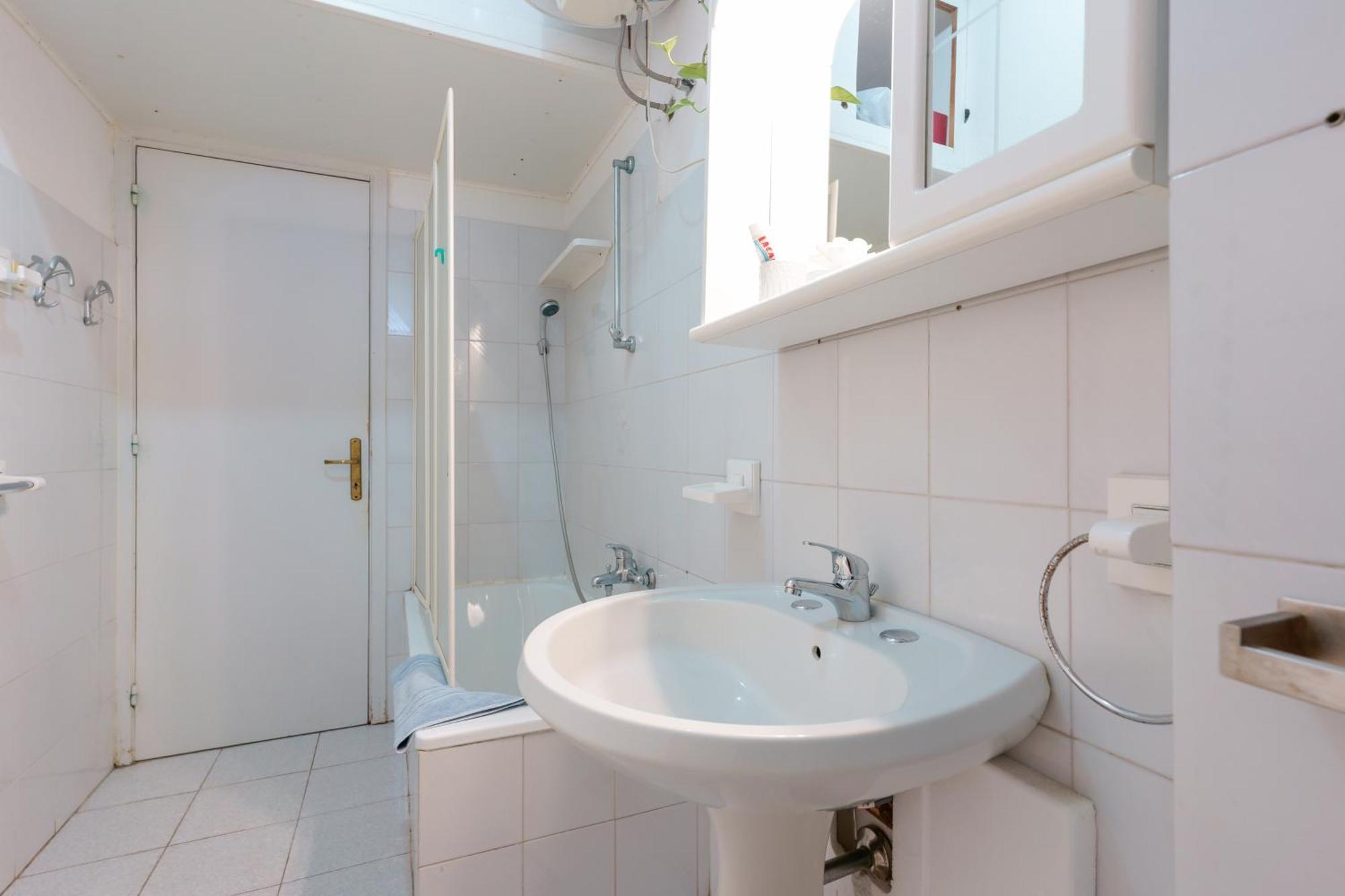B&B POTHOS - ENG ITA - Rooms with Air Conditioning Wi-Fi Fridge Netflix Bike Rent Local Guide - Camere con aria condizionata, frigo, internet, guida locale, noleggio bici Cagliari Esterno foto